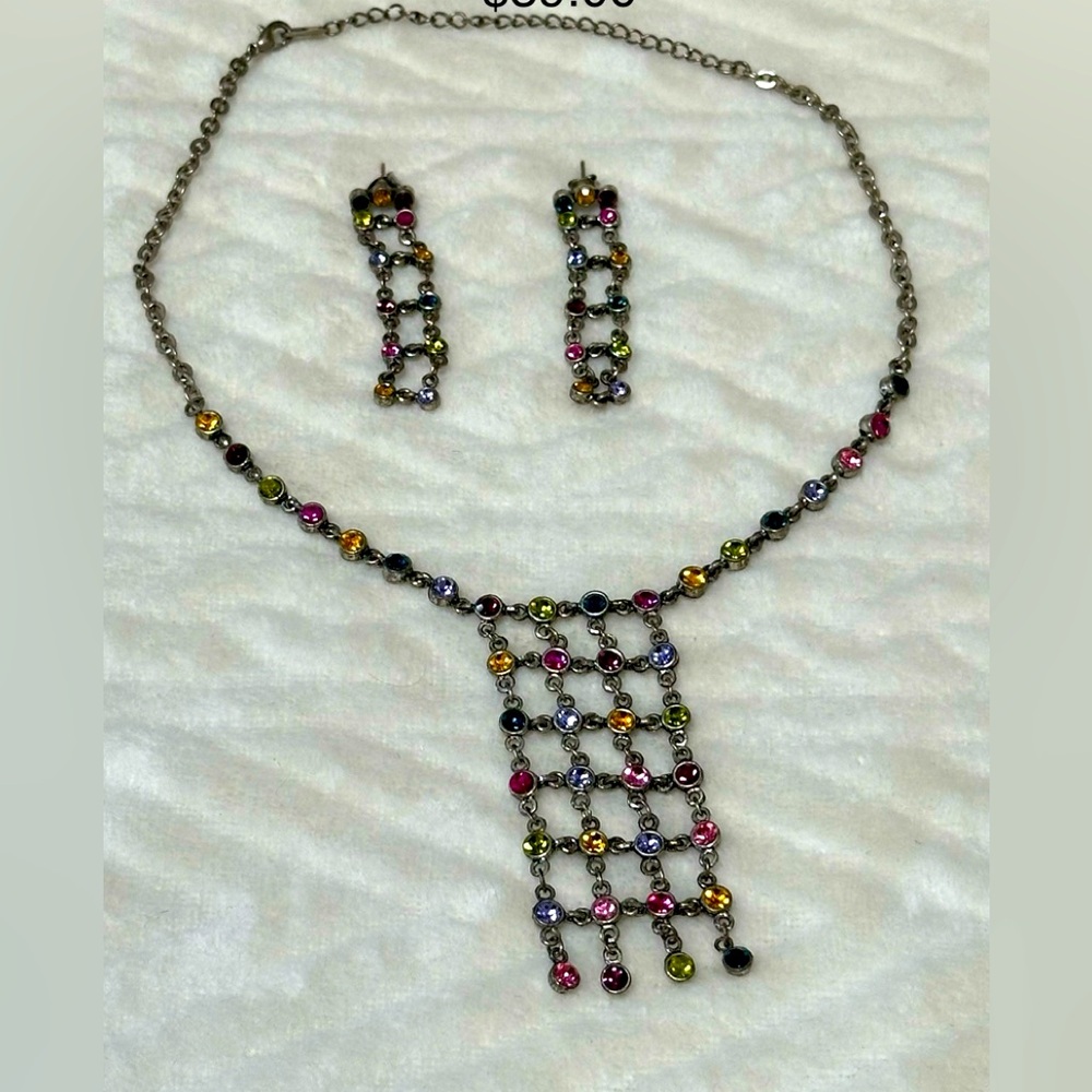 1 set (earring and necklace) of fancy multicolored stones